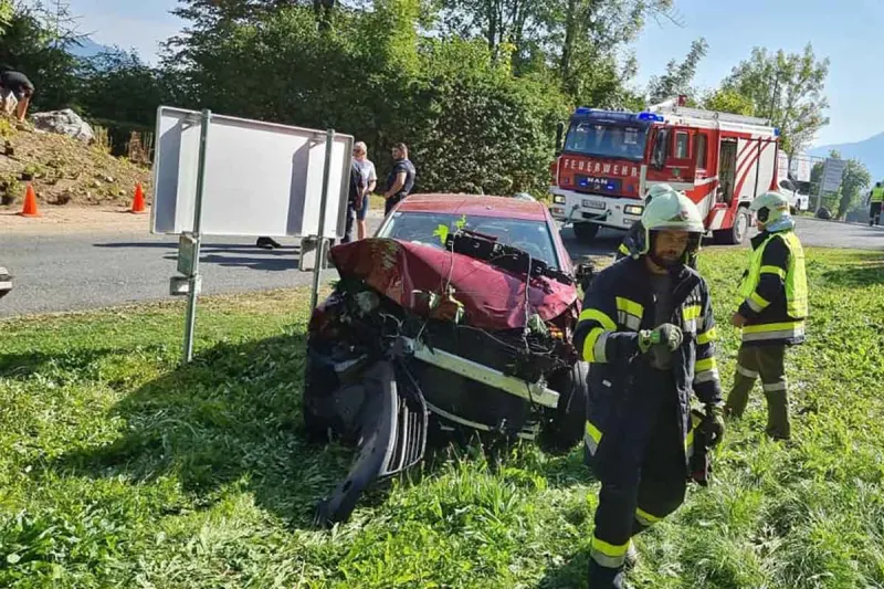 Unfall in Feistritz im Rosental - 78-jähriger Fahrer am Steuer eingeschlafen