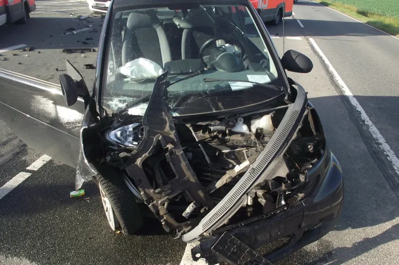  B 105 bei Ribnitz-Damgarten MV - Mehrere Schwerverletzte nach Unfall 