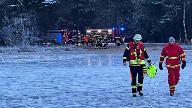 Kirchwalsede – Eisrettung auf dem Bullensee