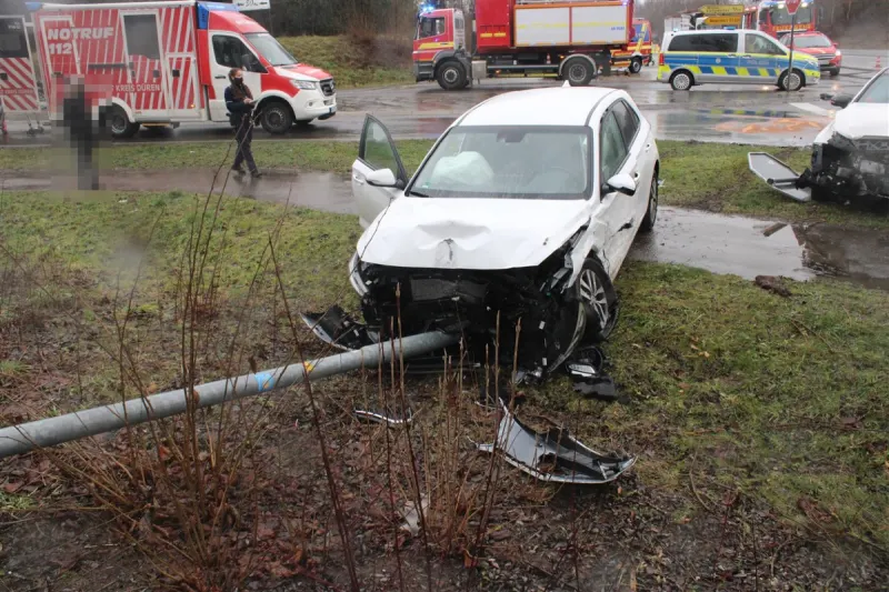 Aldenhoven – Junglenkerin übersieht PW