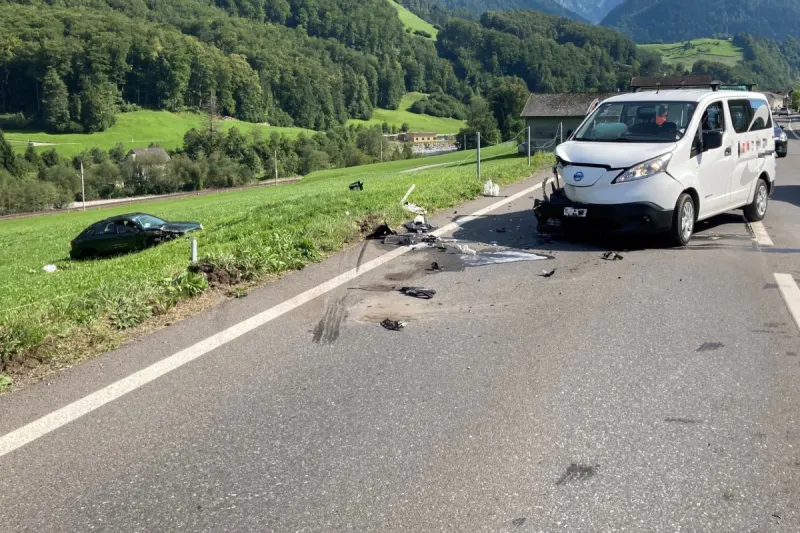 Mitlödi GL - 84-jähriger Autofahrer gerät auf die Gegenfahrbahn