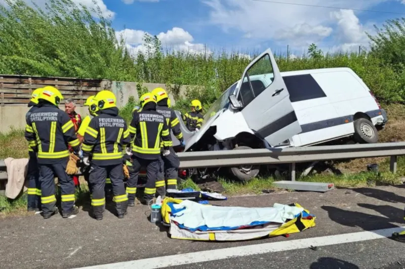 Spital am Pyhrn – Vier Schwerverletzte nach Unfall auf A9