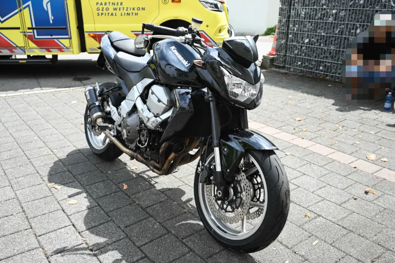 Rapperswil-Jona SG – Zwei Personen bei Unfall zwischen Auto und Motorrad verletzt