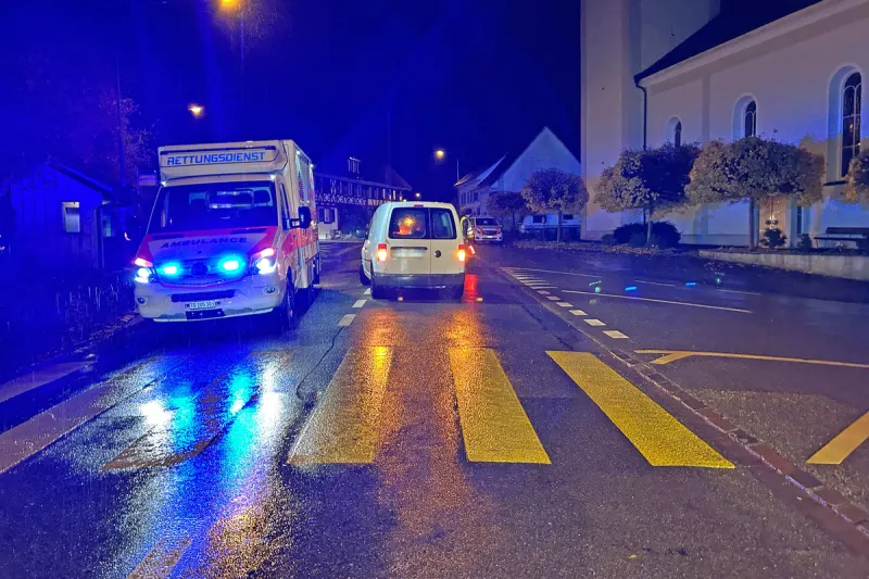 Herdern TG - Fussgänger wird nach Unfall schwer verletzt ins Spital geflogen 