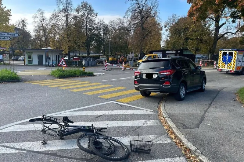 Schaffhausen – E-Bikerin bei Unfall im Kreisel verletzt