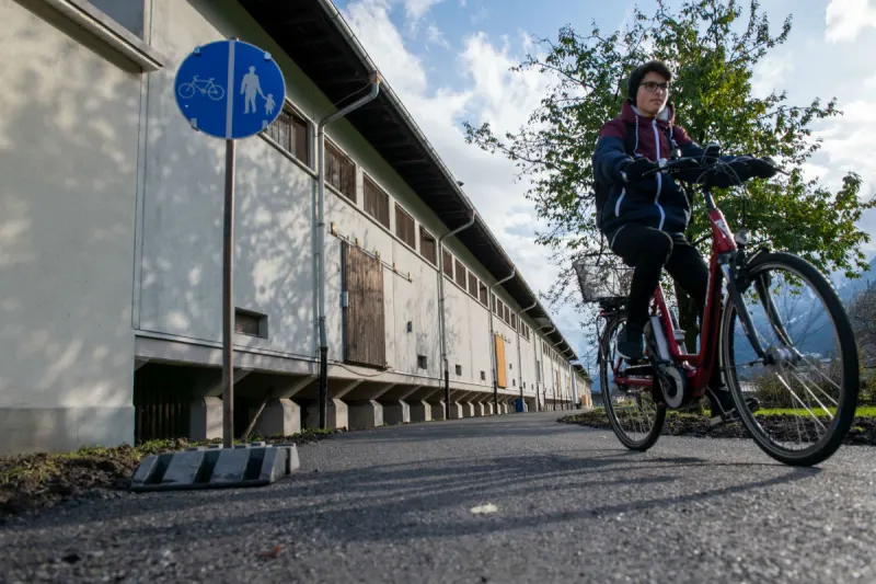 Mannheim - Radfahrer fasst Frau ans Gesäß - Zeugen gesucht