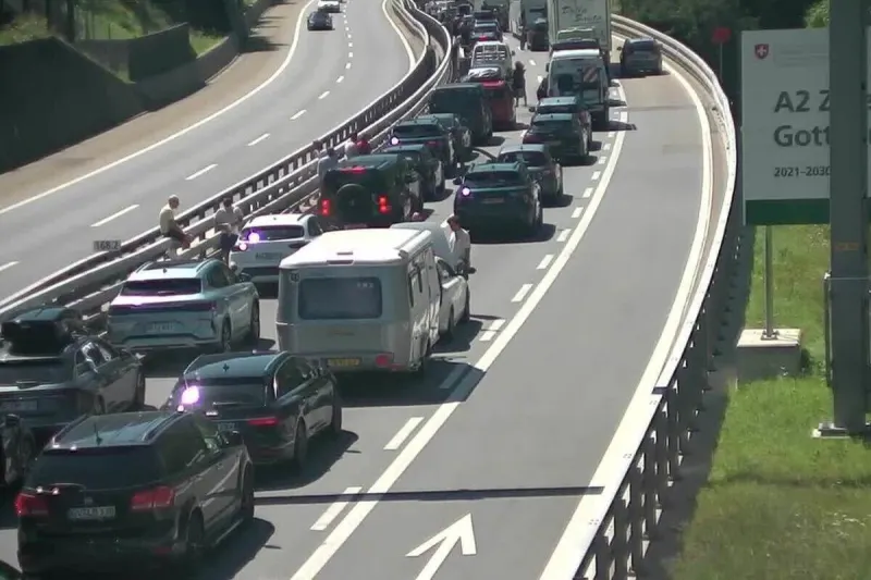Gotthard-Tunnel gesperrt – Pannenfahrzeug als Ursache