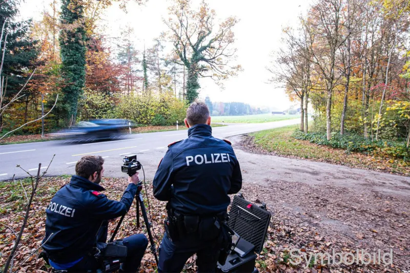 Illnau ZH – Schnellfahrer aus dem Verkehr gezogen