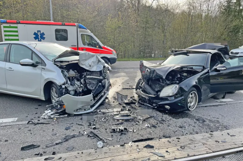 Frauenfeld TG - 25-jähriger Lastwagenchauffeur reagiert zu spät - Unfall!