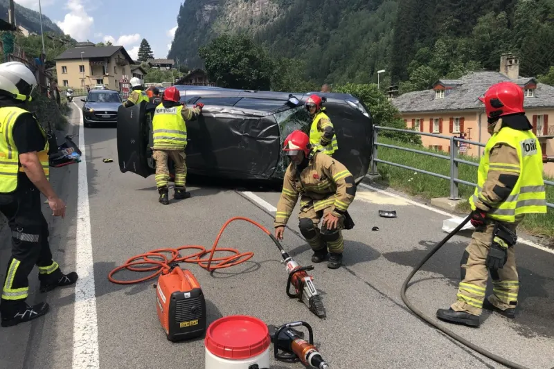 Arvigo GR - 76-Jährige verliert Kontrolle über Auto