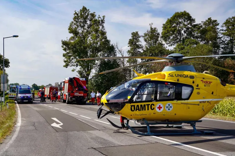 Schwerer Unfall in Fehring - Lkw-Lenker übersah PKW