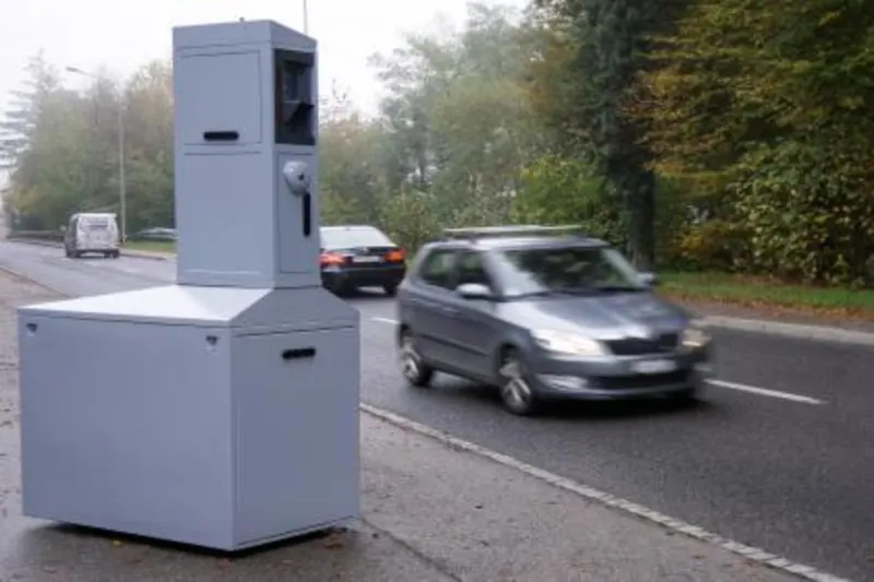 Mit über 70 km/h in einer 30er-Zone in Marly FR unterwegs