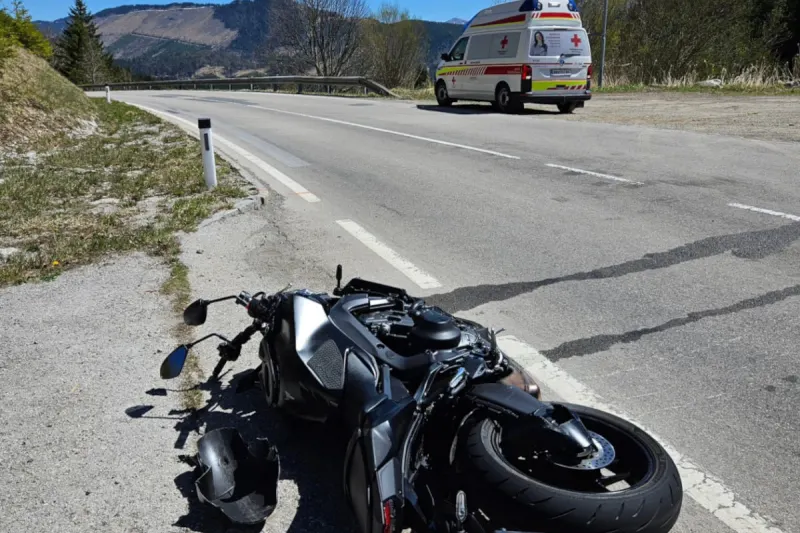 St. Aegyd am Neuwalde – Unfall zwischen zwei Motorrädern