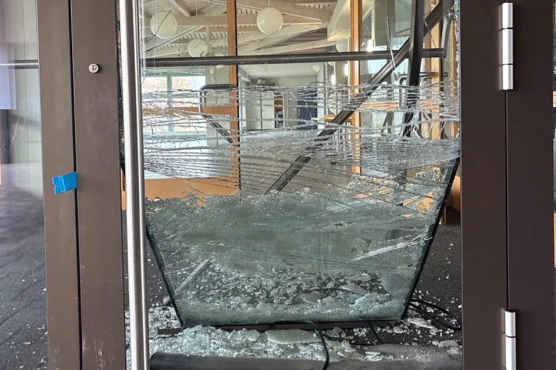 Glarus Nord – Brandstiftung und Vandalismus