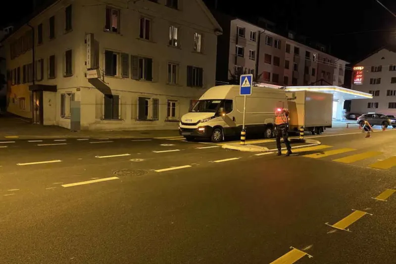 Stadt St. Gallen – Frau auf Fussgängerstreifen von Lieferwagen angefahren