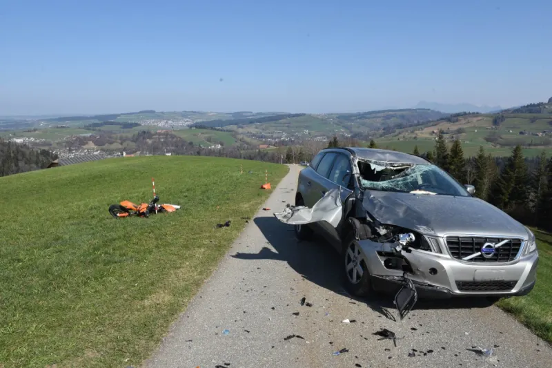 Wolhusen LU - 22-jähriger Töfflenker erheblich verletzt!
