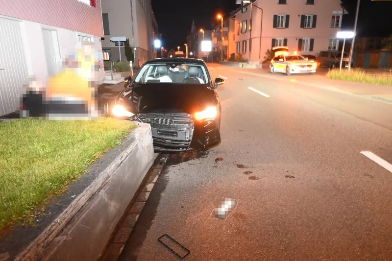 Goldach SG - Mit Audi frontal in Stützmauer gekracht