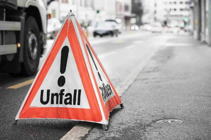 Neuhausen am Rheinfall SH – Unfall zwischen Motorrad und Auto