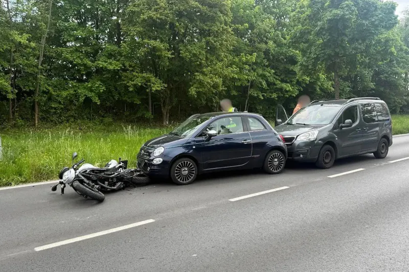 Hard – Töfffahrerin nach Auffahrunfall mit Fahrzeugen verletzt