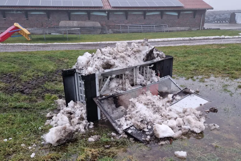 Hude – Brand von Akkus einer Photovoltaikanlage