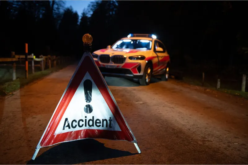 Ecublens VD – Polizei sucht Autolenkerin nach Unfall mit Fussgänger