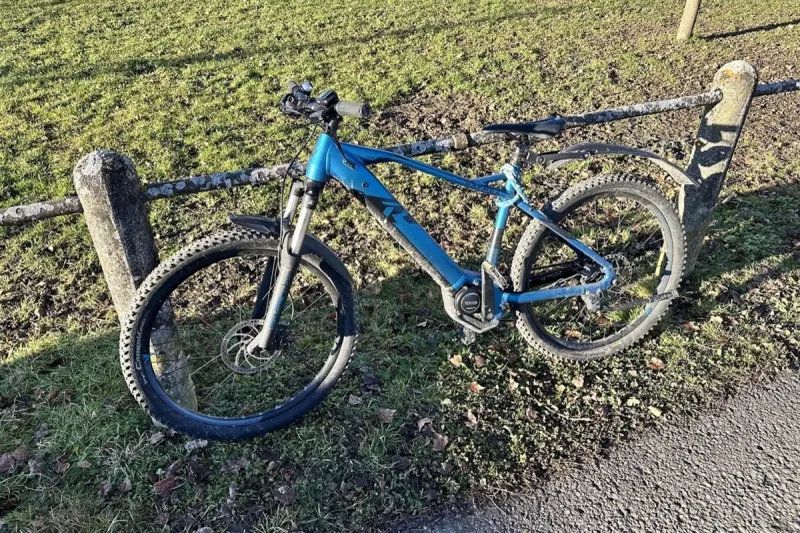 Unfall in Herisau AR – E-Biker prallt in Fussgängerin