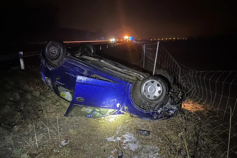 Islikon TG - Auto überschlägt sich bei Unfall