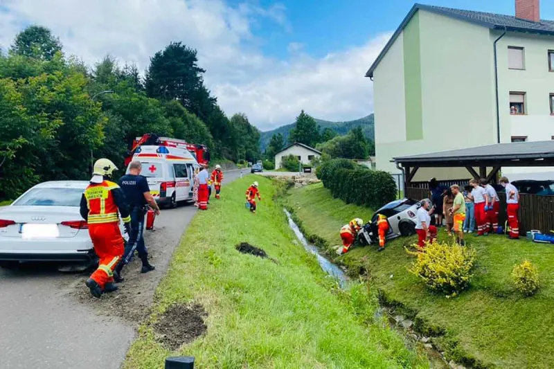Krieglach – Gaspedal mit dem Bremspedal verwechselt - Drei Verletzte 