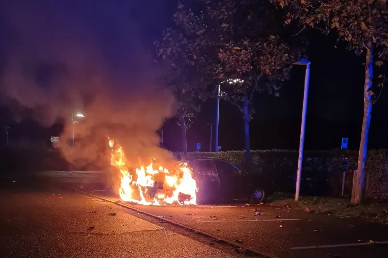 Zeugenaufruf in Wolfsburg - Audi A6 in Brand gesetzt