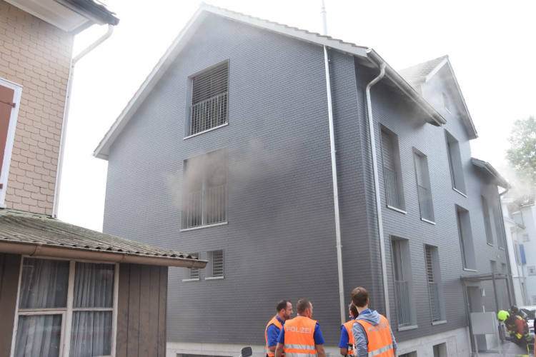 Flawil SG - Wohnung nach Brand und Rauchentwicklung unbewohnbar Flawil SG - Wohnung nach Brand und Rauchentwicklung unbewohnbar
