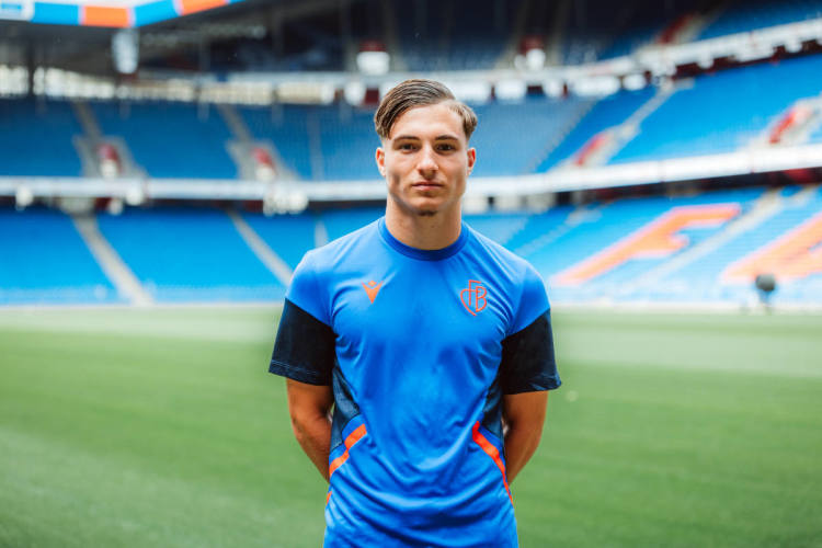 Hugo Vogel verteidigt ab sofort für FC Basel