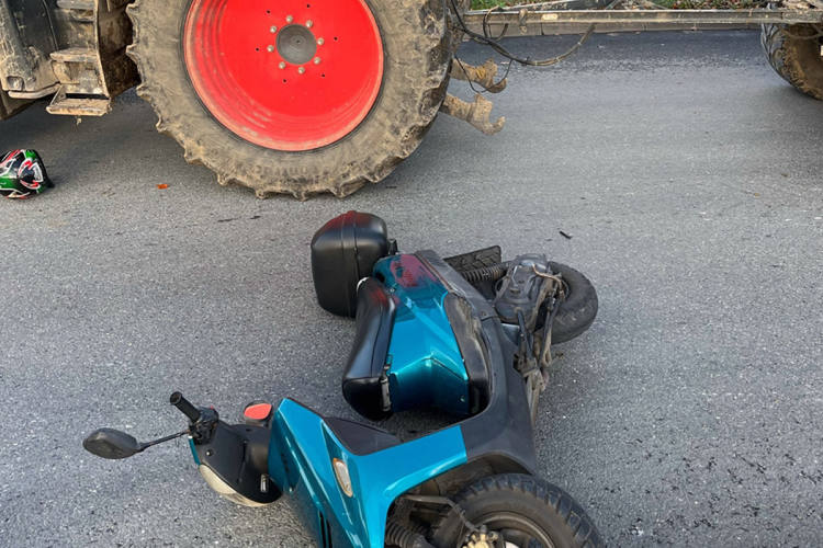 Soest-NW-Motorradfahrer-st-rzt-bei-berholman-ver