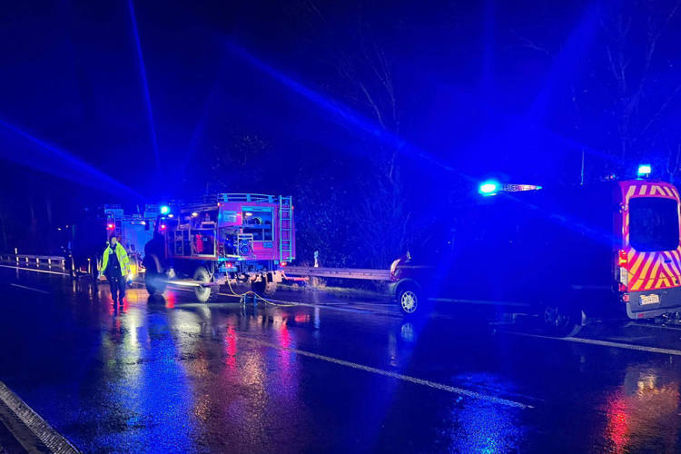 A46-Erkelenz-NW-T-dlicher-Unfall-durch-Falschfahrer-auf-Autobahn