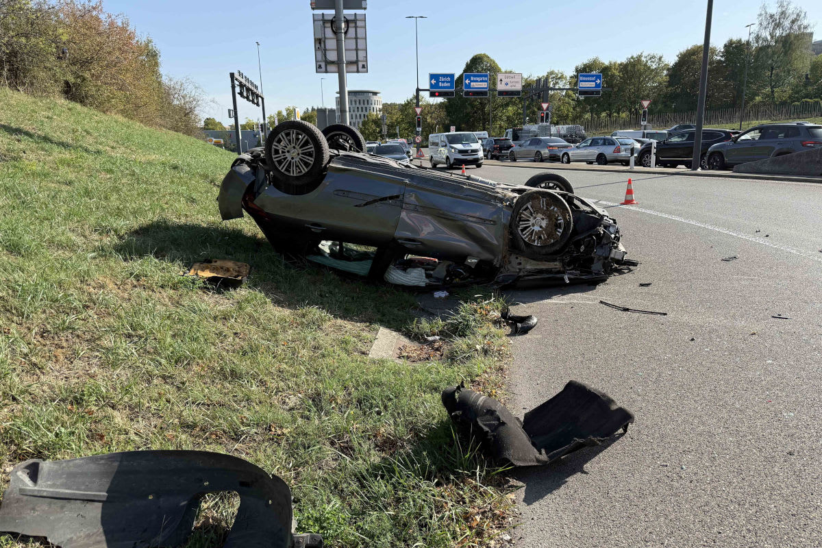 Driver Survives "Hollywood-Style" Car Flip in Dättwil, Switzerland