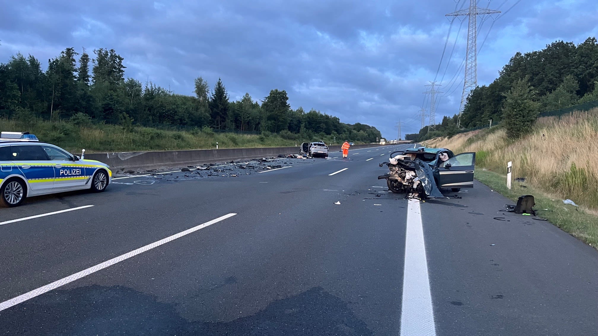 Holle-Falschfahrer-auf-A7-verursacht-schweren-Unfall