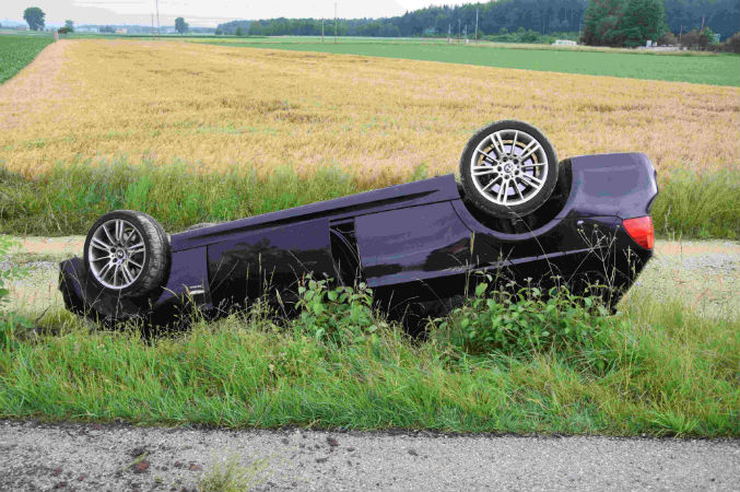 Deitingen SO - Autofahrer schrottet Auto