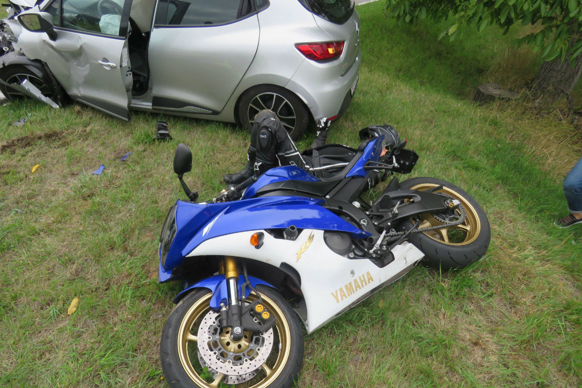 Würenlingen AG - Heftige Frontalkollision fordert mehrere Verletzte