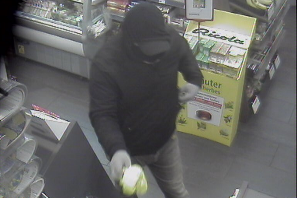 Pratteln BL - Raubüberfall auf Tankstellenshop - Zeugenaufruf