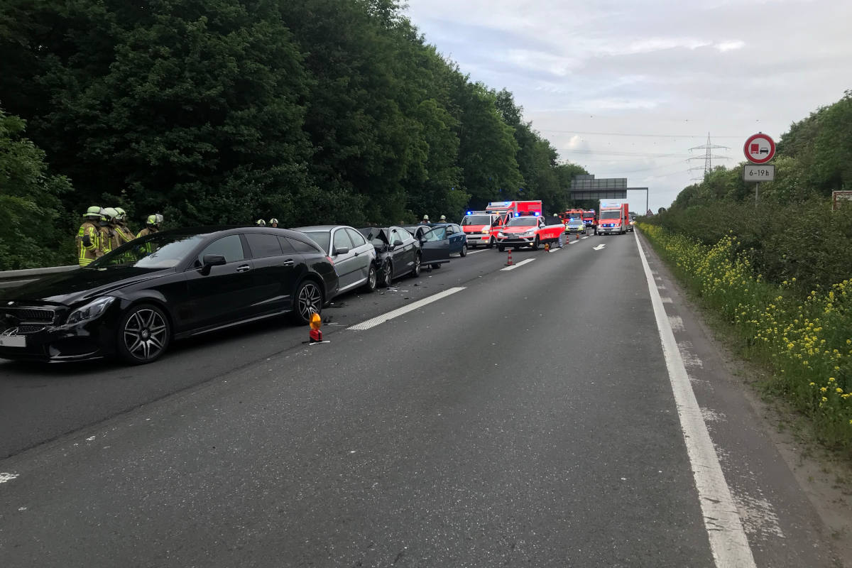 4 der 5 verunfallten Fahrzeuge