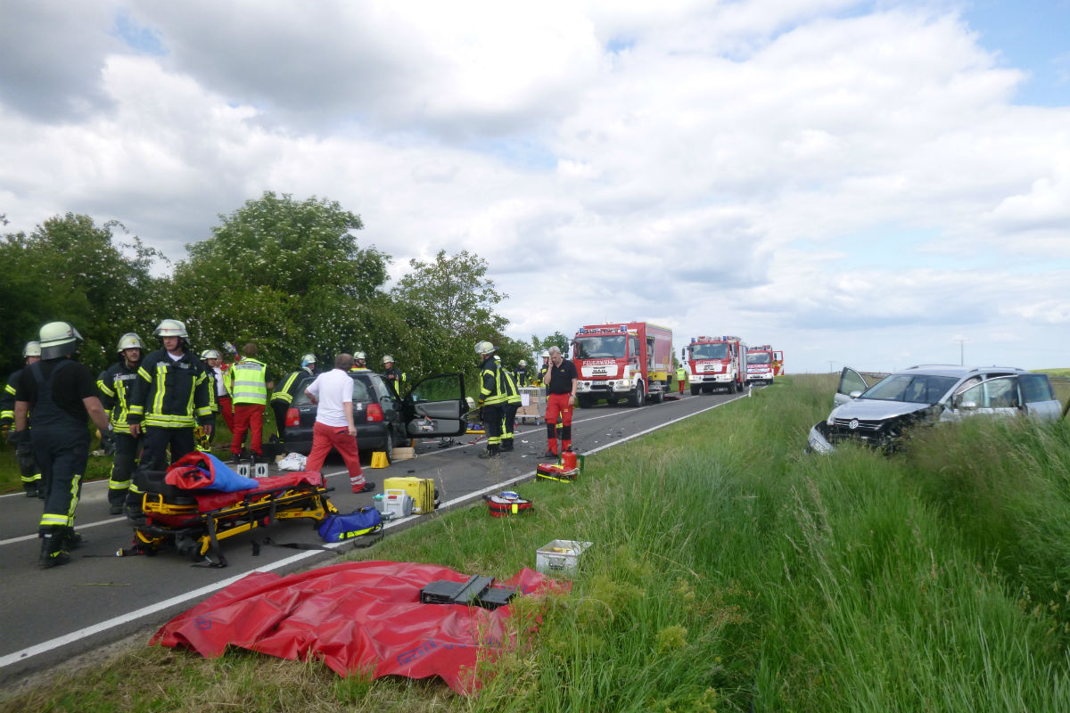Heftiger Crash mit einer schwer verletzten Frau