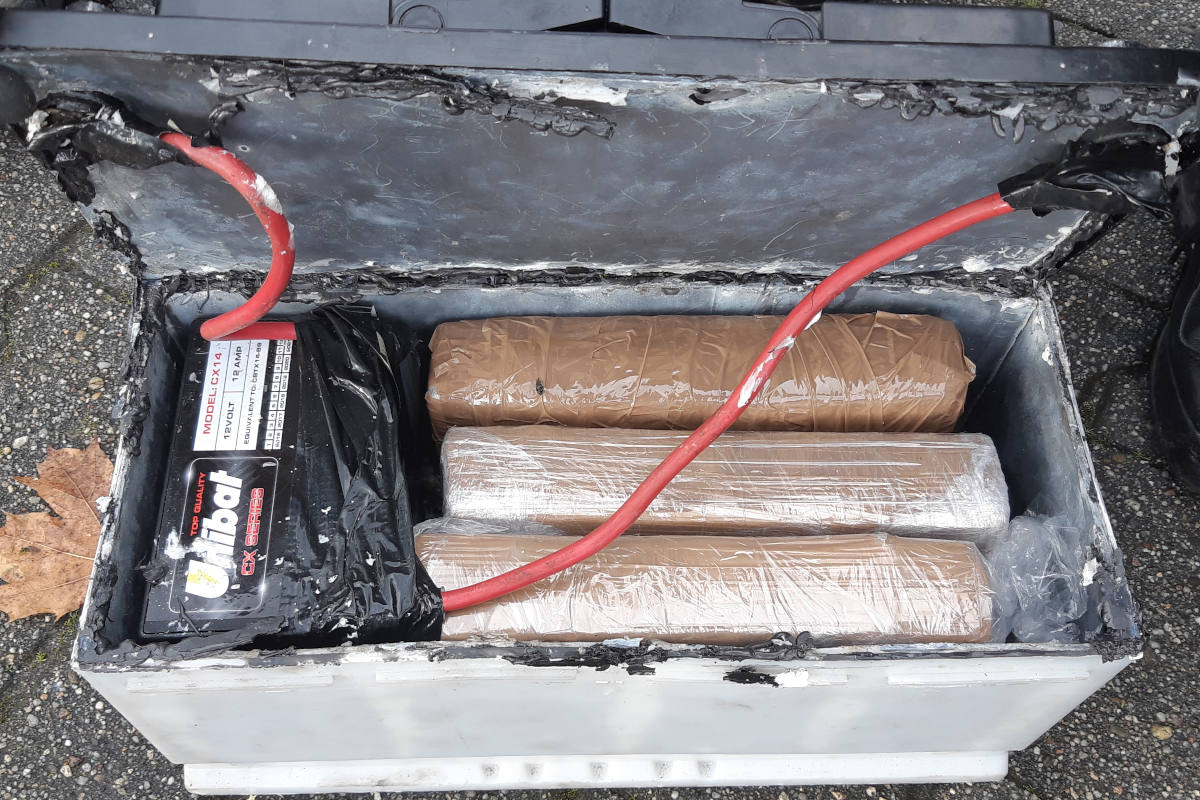 In einer Autobatterie verbaute Kokain-Päckchen