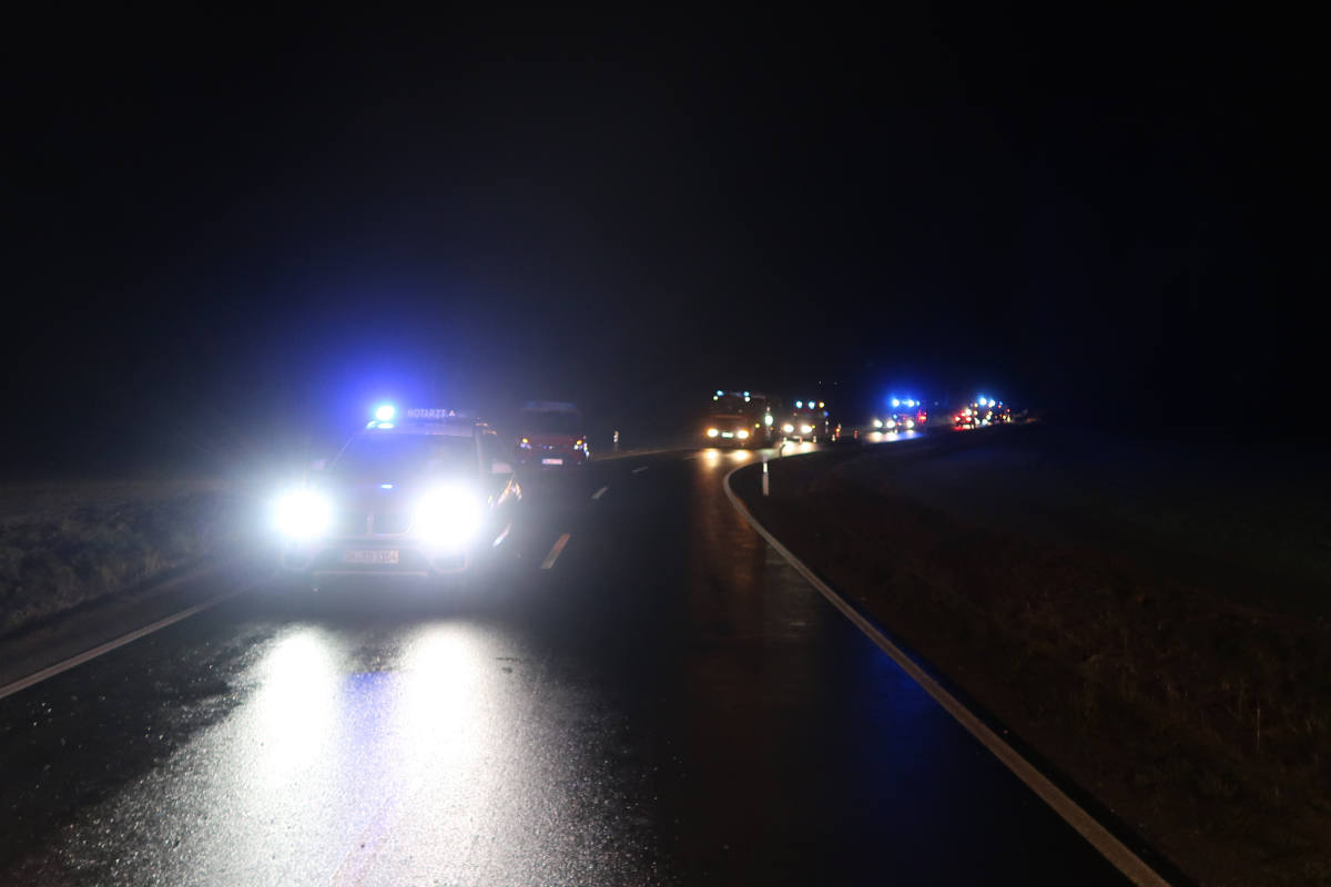 Kreuzau - Schwerverletzt nach Alleinunfall