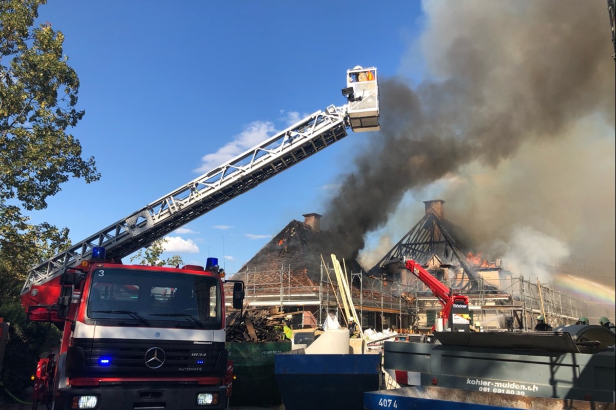 Die Brandursache wird ermittelt.