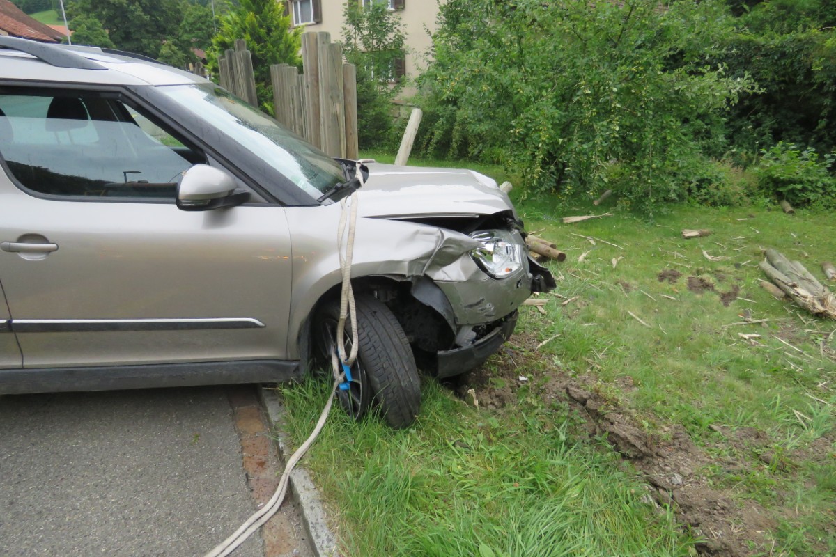 In Densbüren AG ist gestern eine Autolenkerin eingenickt.
