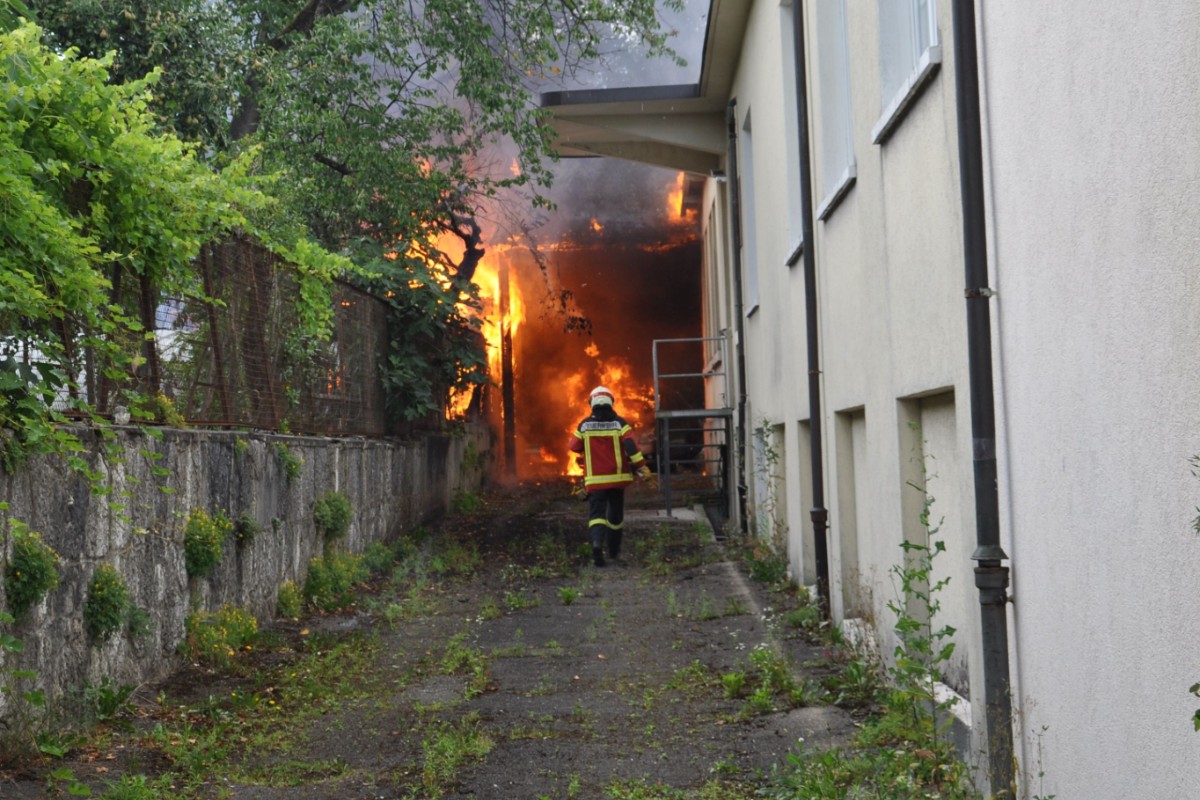 Die Brandursache ist unklar.