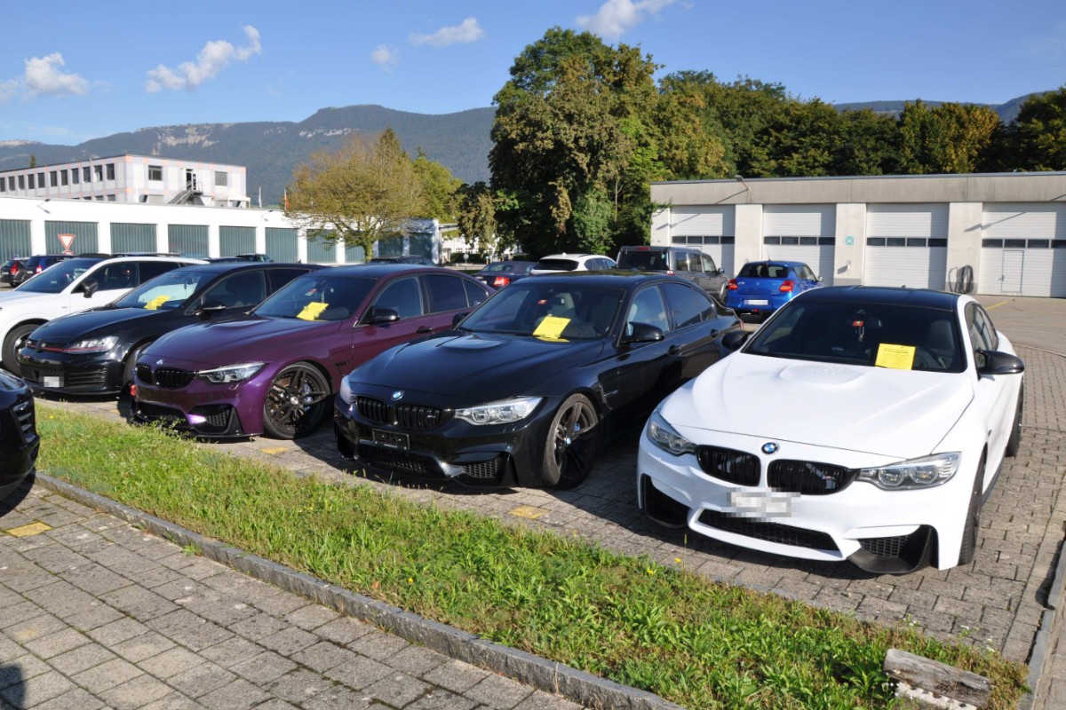 Bei Auto-Poser Kontrollen im Kanton Solothurn wurden etliche leistungsstarke von BMW's sichergestellt