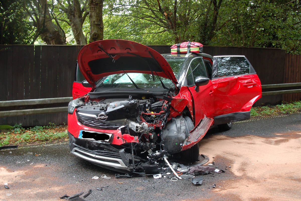 Verkehrsunfall mit drei beteiligten PKW in Hattingen