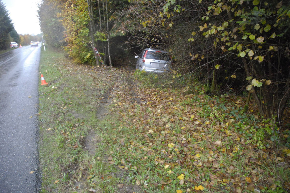 Unfall Fulenbach SO – Automobilist kracht bei Selbstunfall gegen Baum