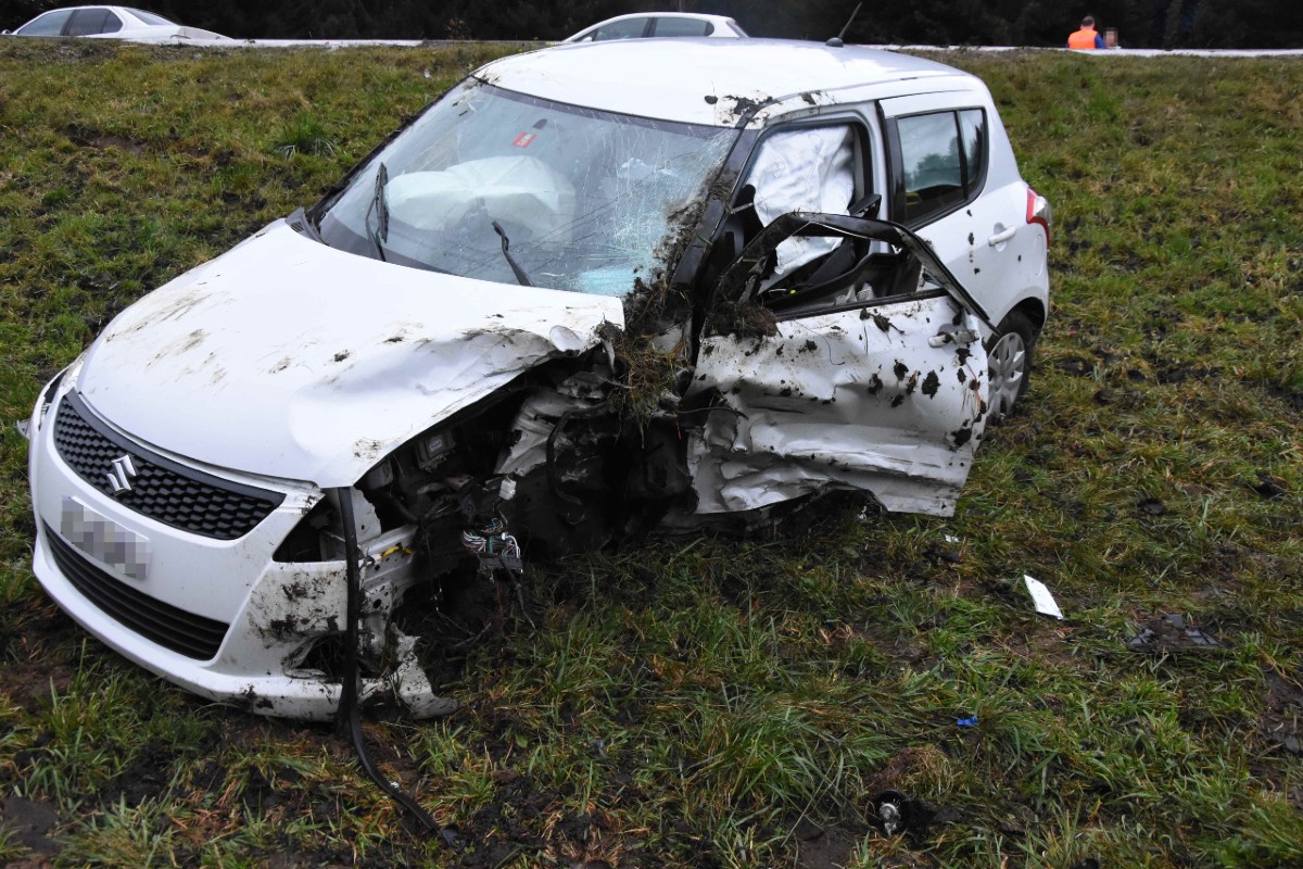 Ein Überholmanöver ist schief gegangen.