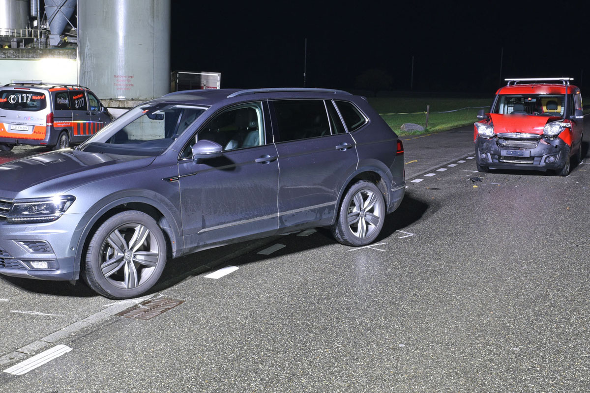 Gestern Abend ereignete sich auf der K10 in Ruswil ein Auffahrunfall zwischen einem Lieferwagen und einem Personenwagen
